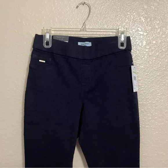 Nine West Black Pull-On Jeggings   NWT.  Size 4 - Picture 2 of 5